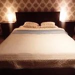 Neoapartments - Rynek Pod Gryfami